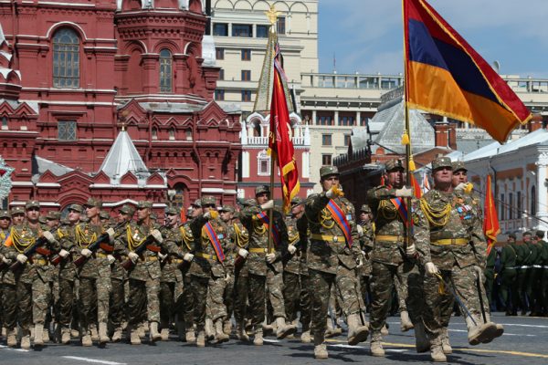Armenia_in_parade_Russia